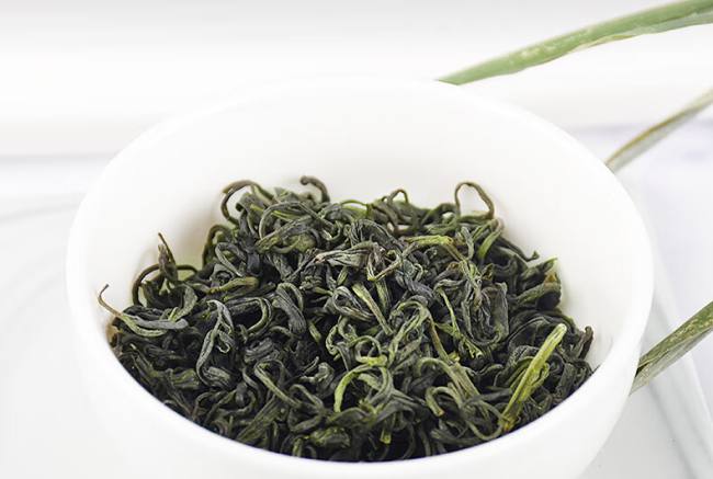 峨眉毛峰茶属于什么茶，雅安特产峨眉山毛峰茶简介