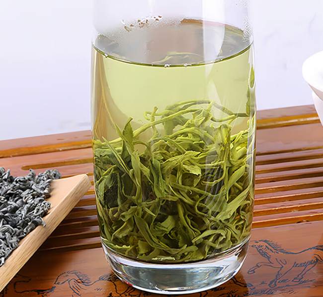 嵊州泉岗辉白茶怎么样，浙江泉岗辉白茶图片简介