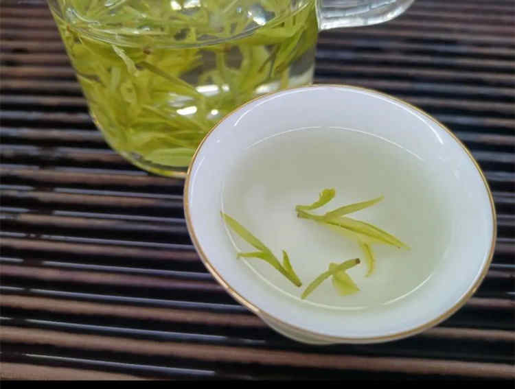 安吉白茶的冲泡方法和水温，安吉白茶的特点和功效有哪些