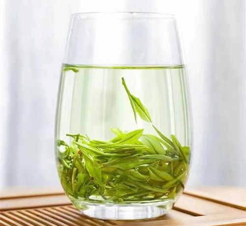 安吉白茶礼盒装多少钱，正宗安吉白茶礼盒价格